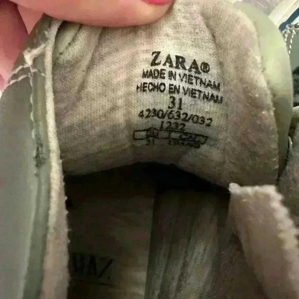 Disney X Zara Mickey Mouse and Friends Hi Top Sneakers size 31